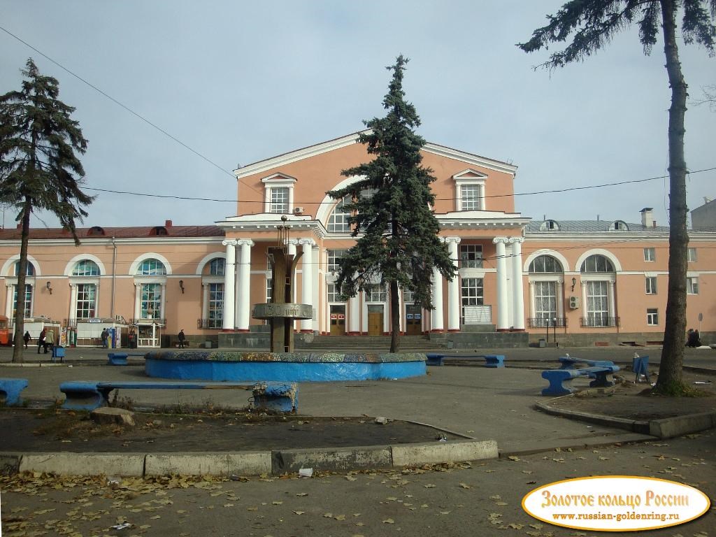 Железнодорожный вокзал Брянск-Орловский. Старое здание. Фото